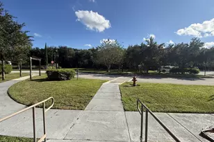7085 Merganser Ct, Lake Worth, FL 33463 - Photo 16