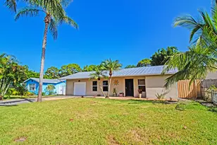 8804 SE Jardin St, Hobe Sound, FL 33455 - Photo 4