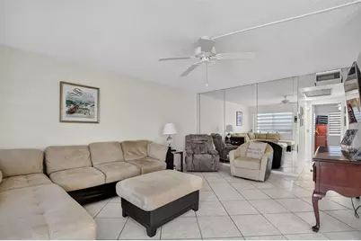 2025 Cornwall B, Boca Raton, FL 33434 - Photo 6