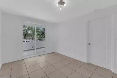 2100 Brickell Avenue #305, Miami, FL 33129 - Photo 10