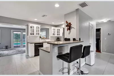 2359 Holly Lane, Palm Beach Gardens, FL 33410 - Photo 6