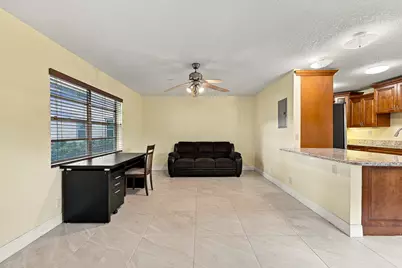 447 Burgundy J #J, Delray Beach, FL 33484 - Photo 4