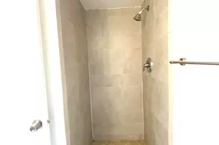 4709 NW 7th St, Miami, FL 33126 - Photo 18