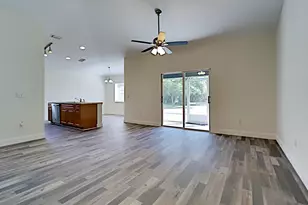 2052 SE Heathwood Cir, Port Saint Lucie, FL 34952 - Photo 6