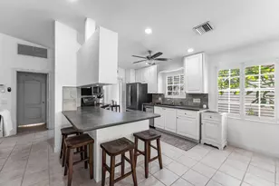 2689 Livingston Ln, West Palm Beach, FL 33411 - Photo 6