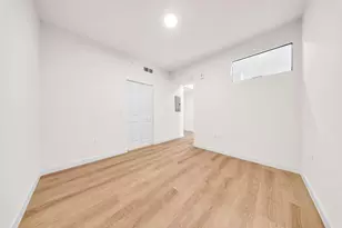 4301 NW 7th St, Miami, FL 33126 - Photo 18