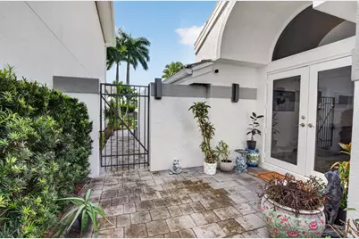 7640 Glendevon Lane, Delray Beach, FL 33446 - Photo 2