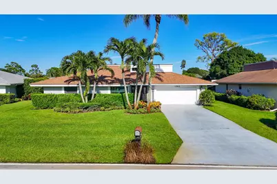13504 Crosspointe Drive, Palm Beach Gardens, FL 33418 - Photo 2