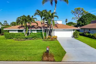 13504 Cross Pointe Dr, Palm Beach Gardens, FL 33418 - Photo 2