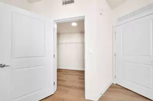 4301 NW 7th St, Miami, FL 33126 - Photo 30