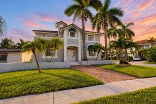 851 N 11th Ave, Hollywood, FL 33019 - Photo 1