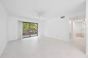 3402 Gardens E Dr, Palm Beach Gardens, FL 33410 - Photo 4