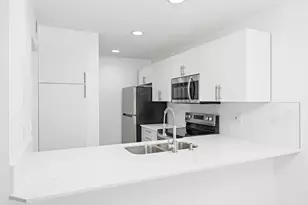 3402 Gardens E Dr, Palm Beach Gardens, FL 33410 - Photo 1