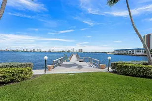 3040 Lake Shore Dr, Riviera Beach, FL 33404 - Photo 38