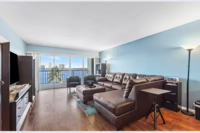 3040 Lake Shore Drive #502, Riviera Beach, FL 33404 - Photo 12