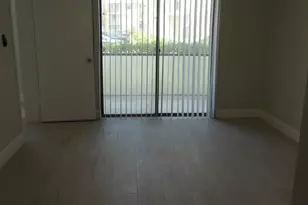 728 Executive Center Dr, West Palm Beach, FL 33401 - Photo 8