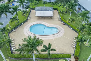 203 Suffolk E, Boca Raton, FL 33434 - Photo 20
