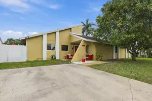 12451 SW 203rd St, Miami, FL 33177 - Photo 2