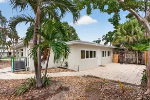 2010 NE 33rd St, Lighthouse Point, FL 33064 - Photo 4