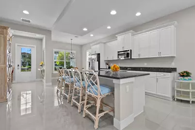 5017 Grandiflora Road, Palm Beach Gardens, FL 33418 - Photo 8