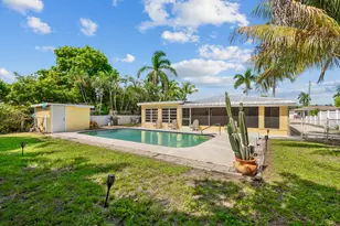 214 NE 28th Rd, Boca Raton, FL 33431 - Photo 2