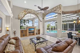 42 Windward Isle, Palm Beach Gardens, FL 33418 - Photo 10