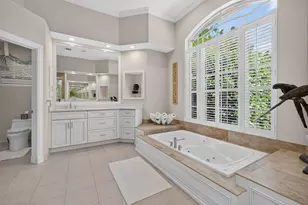 42 Windward Isle, Palm Beach Gardens, FL 33418 - Photo 20
