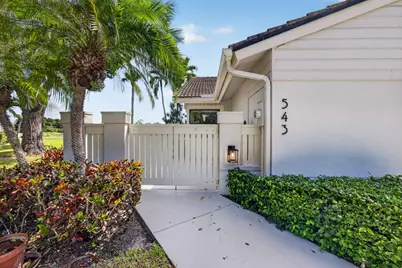 543 Prestwick Circle, Palm Beach Gardens, FL 33418 - Photo 2