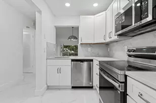 460 Paradise Isle Blvd, Hallandale Beach, FL 33009 - Photo 8