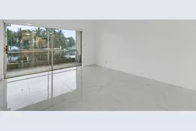 460 Paradise Isle Boulevard #101, Hallandale Beach, FL 33009 - Photo 26