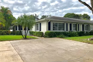10105 S 44th Terrace, Boynton Beach, FL 33436 - Photo 2