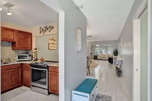 2886 Fernley Dr E, West Palm Beach, FL 33415 - Photo 8
