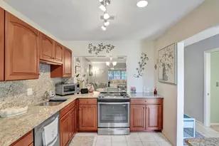 2886 Fernley Dr E, West Palm Beach, FL 33415 - Photo 10