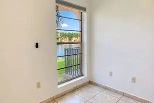4709 NW 7th St, Miami, FL 33126 - Photo 14
