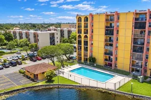 4709 NW 7th St, Miami, FL 33126 - Photo 24