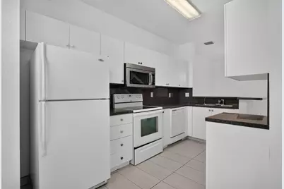4040 NW 90th Way, Sunrise, FL 33351 - Photo 8
