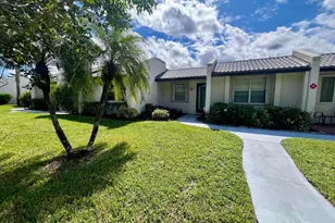 220 Lake Constance Dr, West Palm Beach, FL 33411 - Photo 2