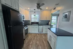 721 Lori Dr, Palm Springs, FL 33461 - Photo 2