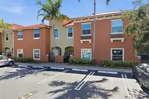 308 Lake Monterey Cir, Boynton Beach, FL 33426 - Photo 2
