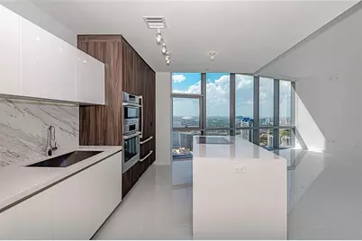 851 NE 1st Avenue #2402, Miami, FL 33132 - Photo 4