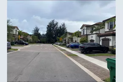4985 Kobus Terrace, Davie, FL 33314 - Photo 2