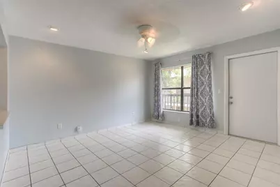 2500 W 67th Place #22-26, Hialeah, FL 33016 - Photo 4