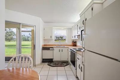 3951 Via Poinciana #114, Lake Worth, FL 33467 - Photo 6