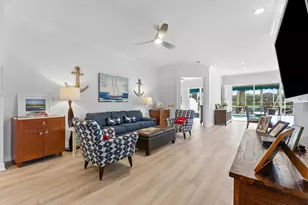 2067 Valencia Dr, Delray Beach, FL 33445 - Photo 10