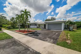 461 SE 3rd Ave, Pompano Beach, FL 33060 - Photo 2