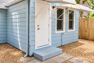 212 S K St, Lake Worth Beach, FL 33460 - Photo 2