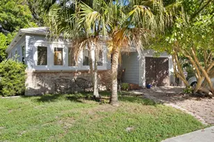 421 N Ocean Breeze, Lake Worth, FL 33460 - Photo 2