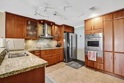 4059 Crystal Lake Drive, Deerfield Beach, FL 33064 - Photo 10
