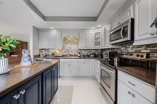 460 Brackenwood Ln S, Palm Beach Gardens, FL 33418 - Photo 6
