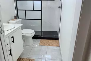 2966 Crosley Dr E, West Palm Beach, FL 33415 - Photo 10